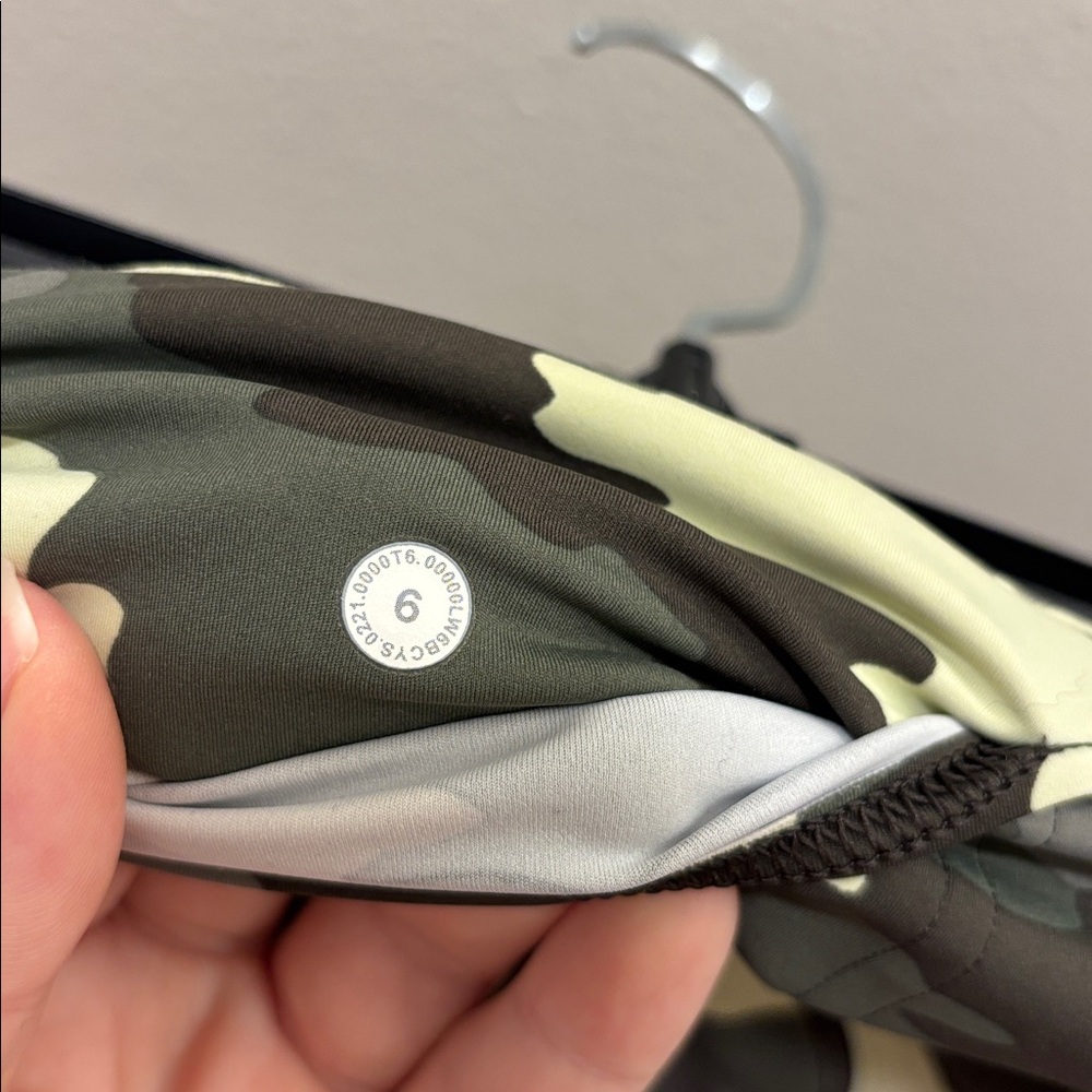 Lululemon Fast and Free High Rise Crop 23" Heritage 365 Camo Crispin Green Multi - Picture 9 of 9